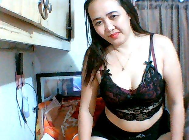 Webcam chat profile for SweetAsian30