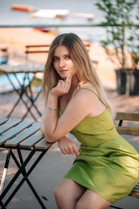 Webcam chat profile for BlondeFantasy: Ask about my other interests