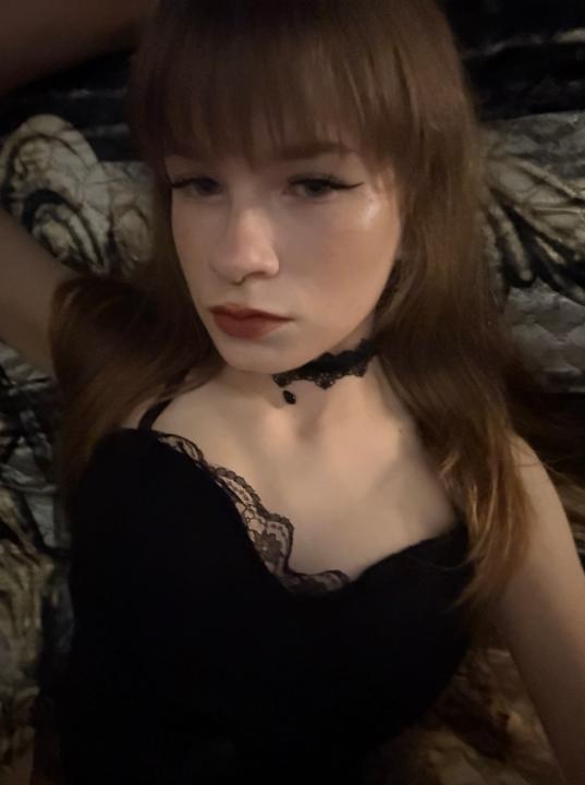 Webcam chat profile for Softkittyy: Outfits