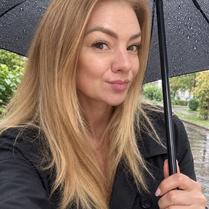 Webcam chat profile for EmiliaLynn: Ask about my Hobbies