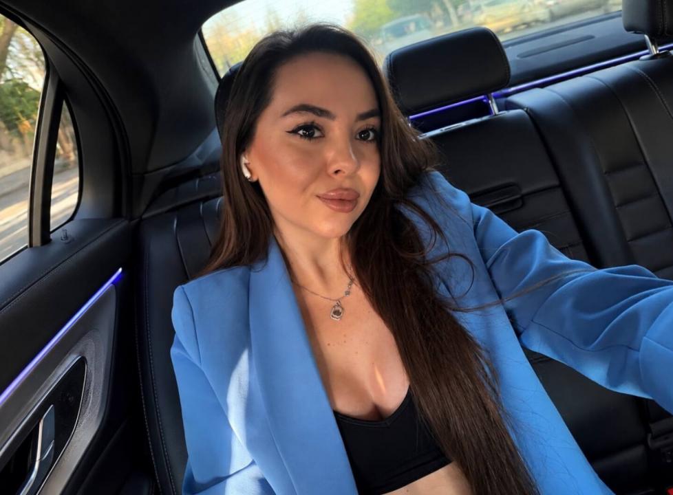 Webcam chat profile for Mirela: Ask about my Hobbies
