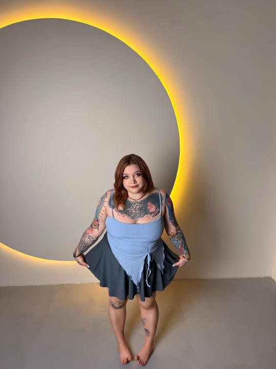 Webcam chat profile for SunshineHeart: Legs, feet & shoes