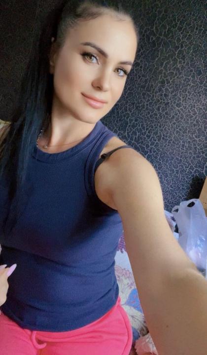 Webcam chat profile for xLadyOpal: Ask about my Hobbies