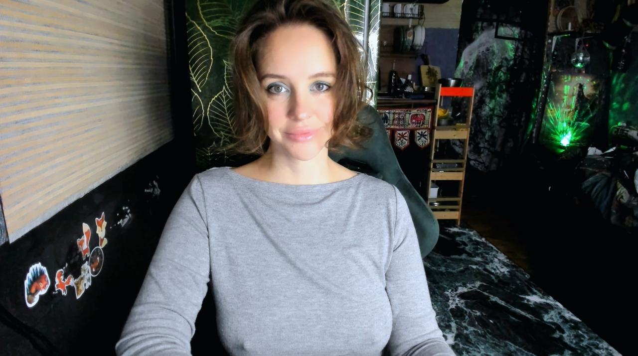 Webcam chat profile for LisaFoxy: Legs, feet & shoes
