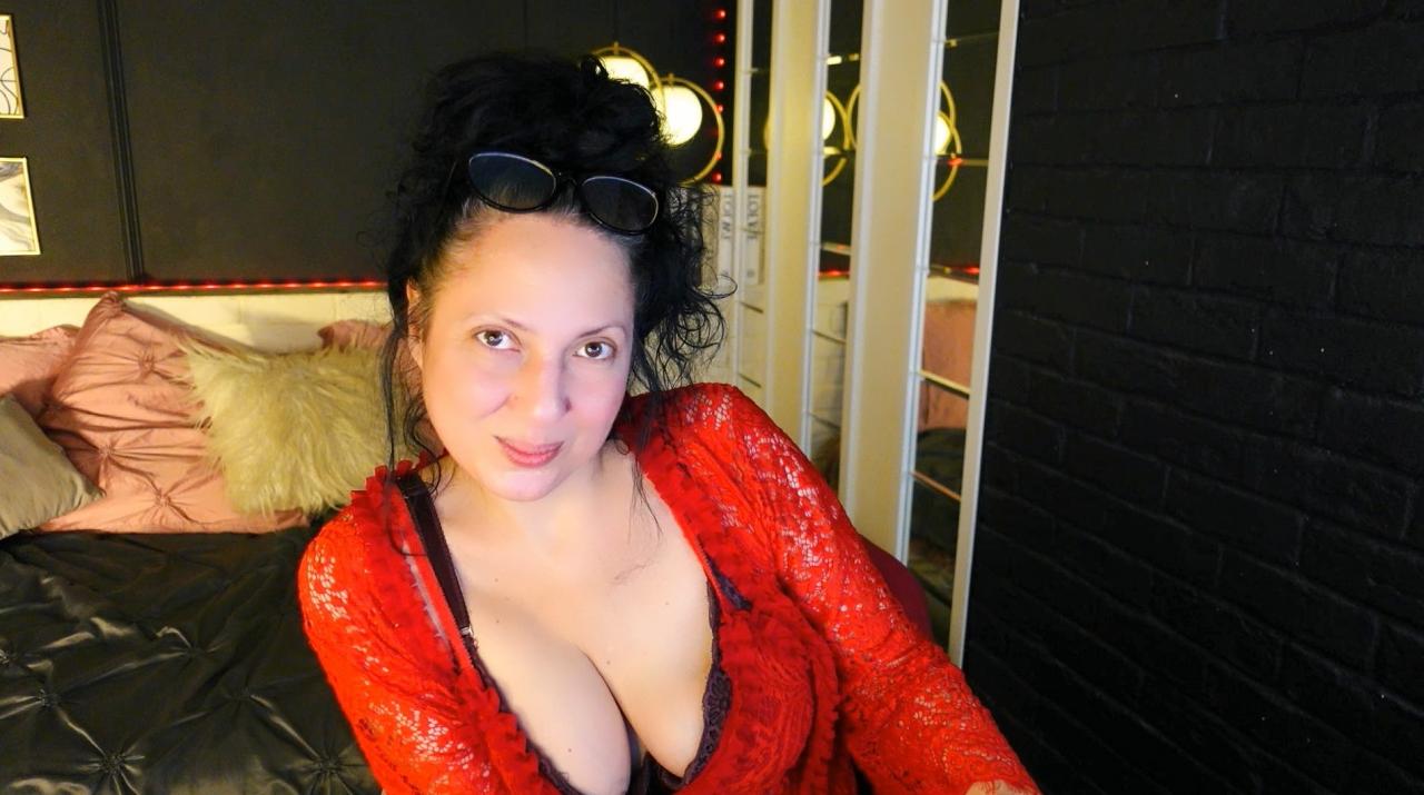 Webcam chat profile for AnitaMuse: Latex & rubber