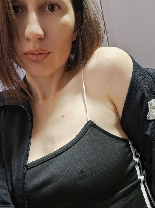 Webcam chat profile for DreamyIris