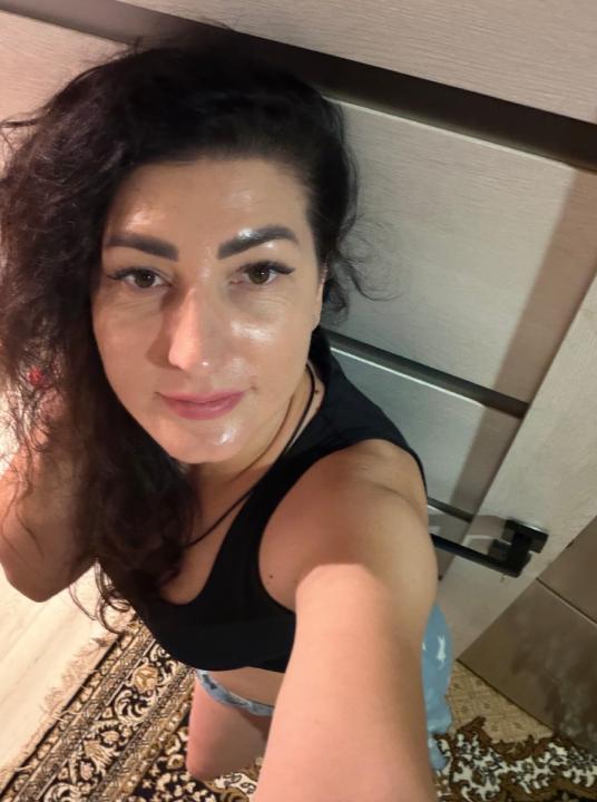 Webcam chat profile for 0ForU: Travel