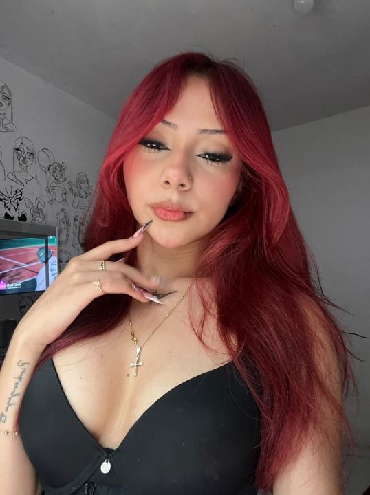 Webcam chat profile for VictoriaSinclai: Bondage & discipline