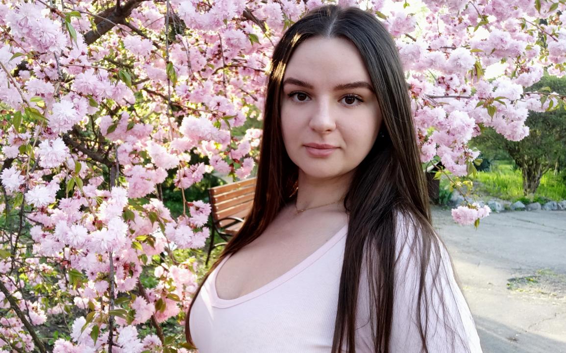 Webcam chat profile for EnchantingLuna: Travel