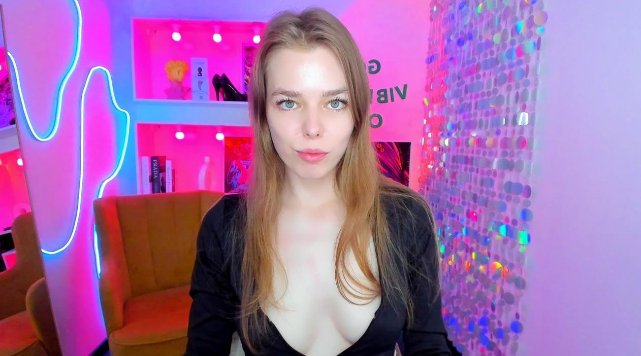 Webcam chat profile for TinaTayylor: Lingerie & stockings
