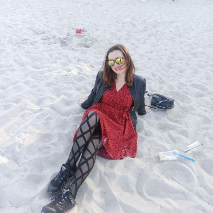Webcam chat profile for Malica: Travel