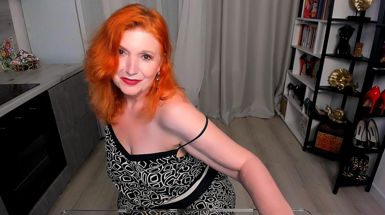 Webcam chat profile for AlmazFireFoxOne: Kissing