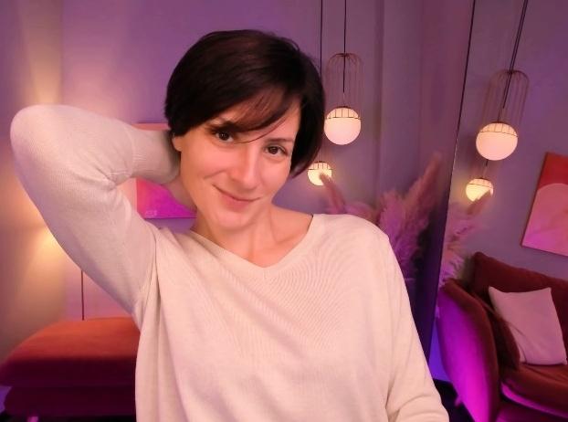 Webcam chat profile for LorenDaze: Kissing