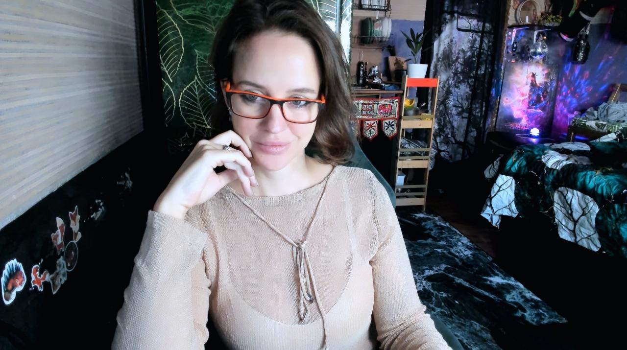 Webcam chat profile for LisaFoxy: Legs, feet & shoes