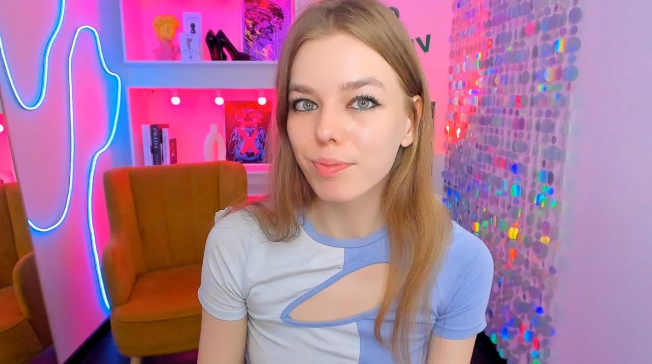 Webcam chat profile for TinaTayylor: Lingerie & stockings