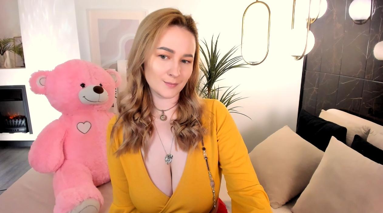 Webcam chat profile for EmmaBloomm: Dominatrix