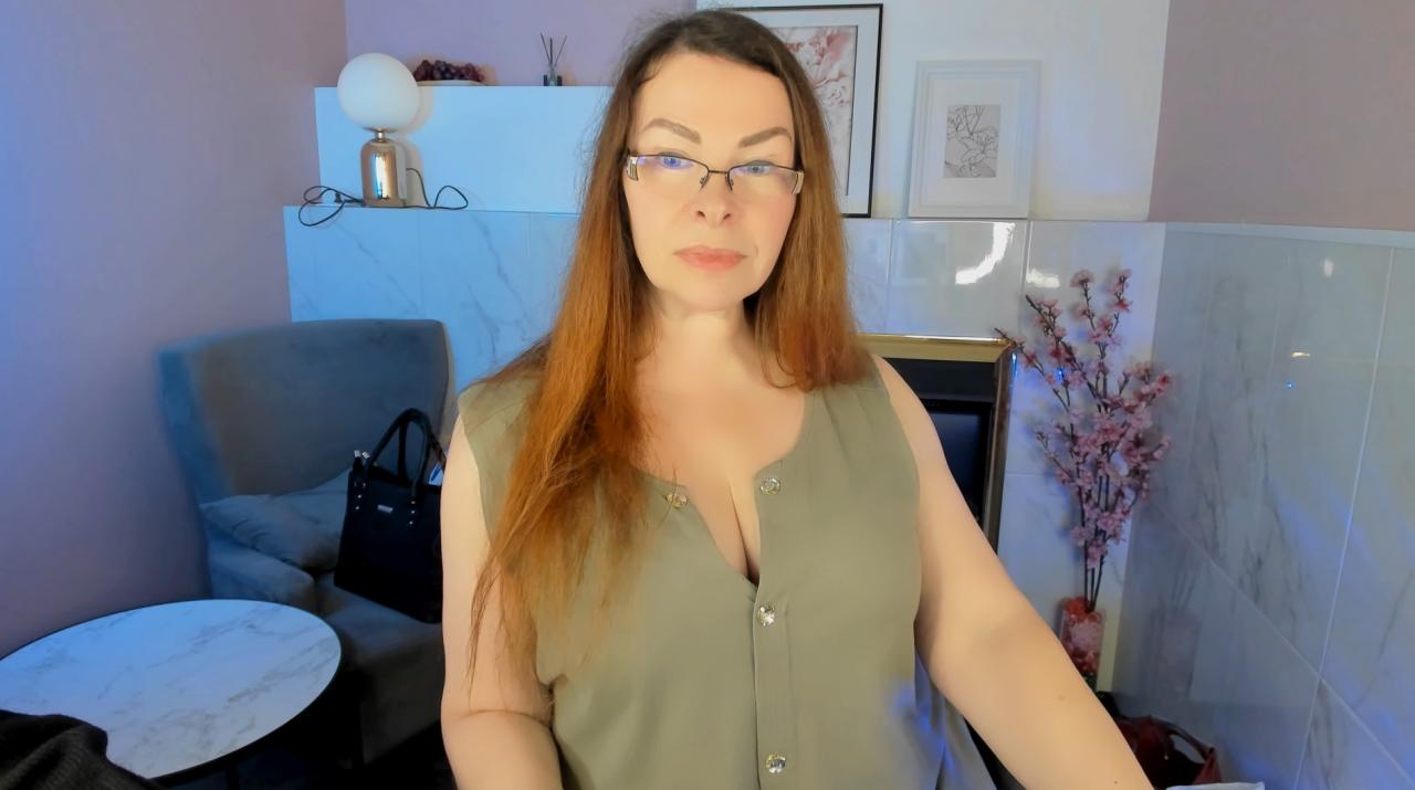 Webcam chat profile for MrsIngrid: Dominatrix