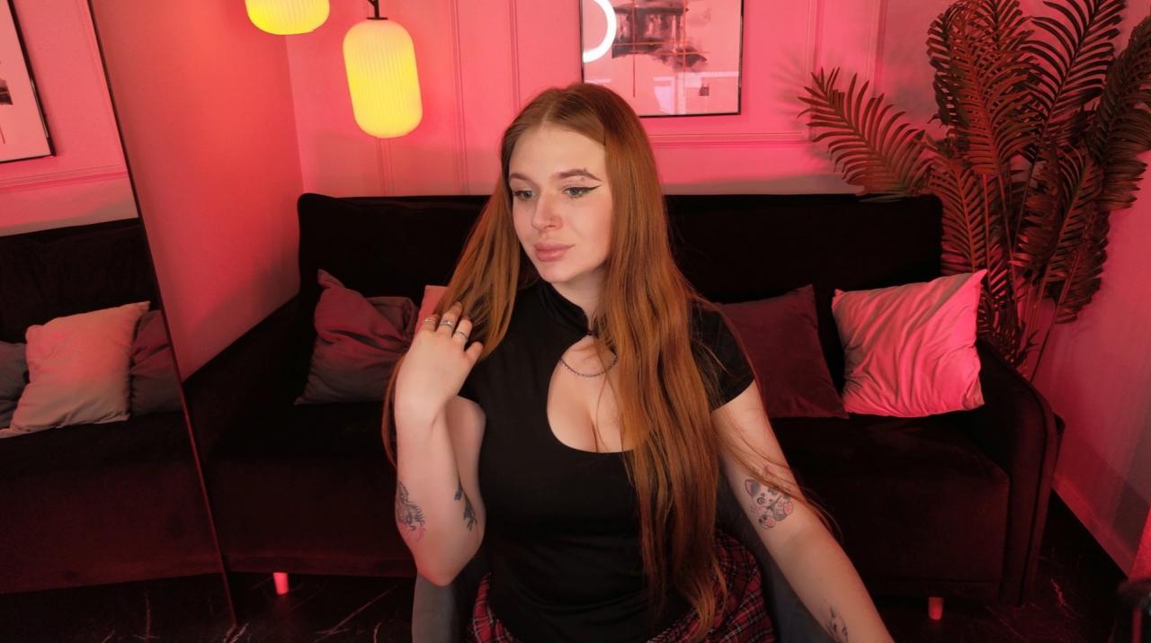 Webcam chat profile for RinKittyy: Leather