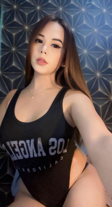 Webcam chat profile for URgoddes2021: Dominatrix