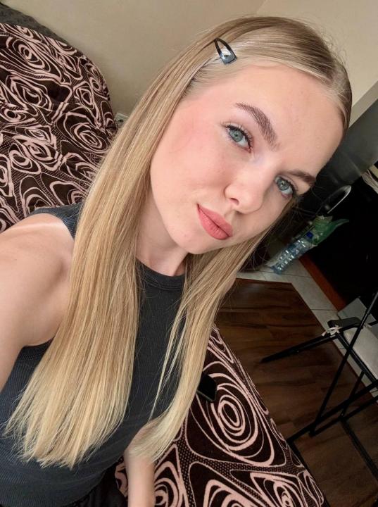 Webcam chat profile for Jessiebell1