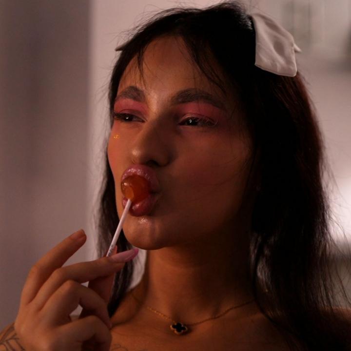 Webcam chat profile for SaschaBloom: Bondage & discipline