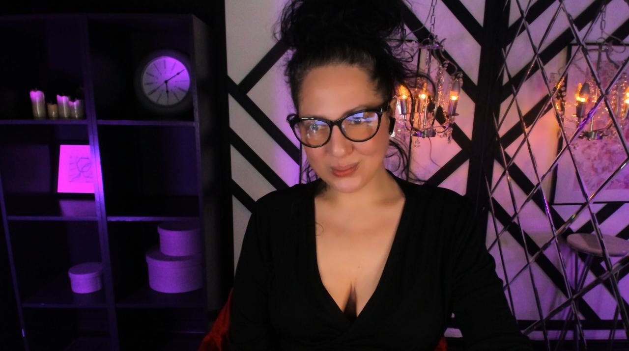 Webcam chat profile for AnitaMuse: Latex & rubber
