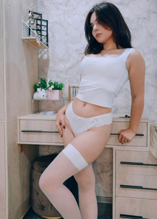 Webcam chat profile for HotQueen