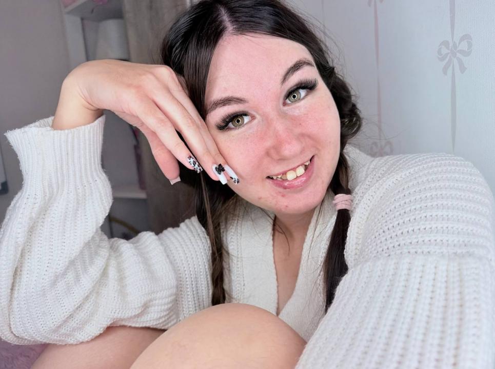 Webcam chat profile for AlisiaX