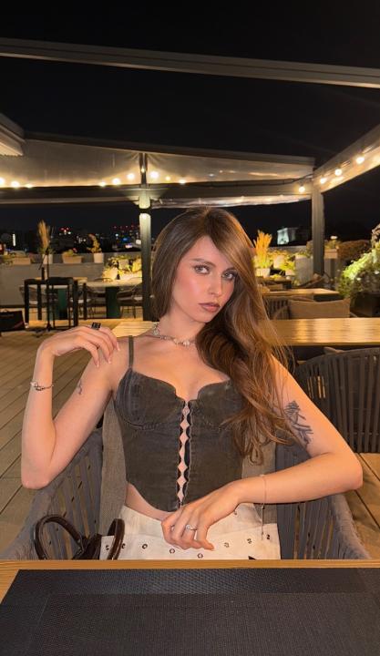 Webcam chat profile for LilaRose: Leather