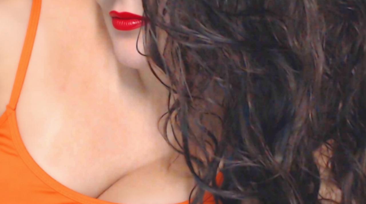 Webcam chat profile for LuckyLilu: Legs, feet & shoes