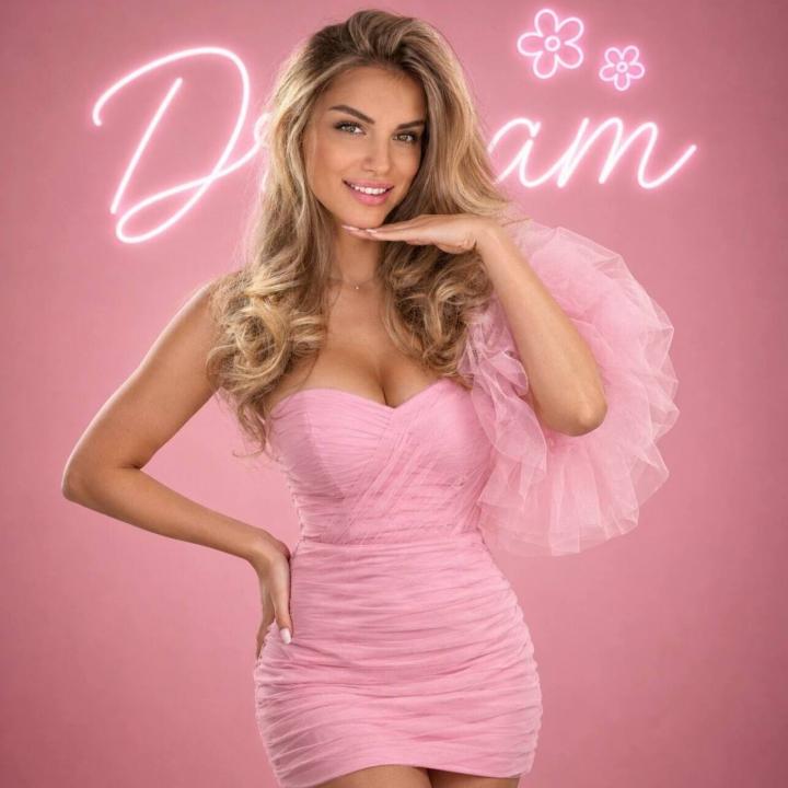 Webcam chat profile for FlowersN: Cooking