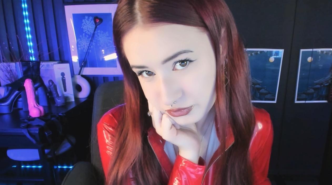 Webcam chat profile for LilyMoonlight: Dominatrix