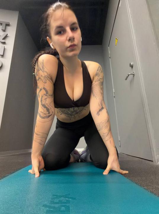 Webcam chat profile for KellyWoods: Leather