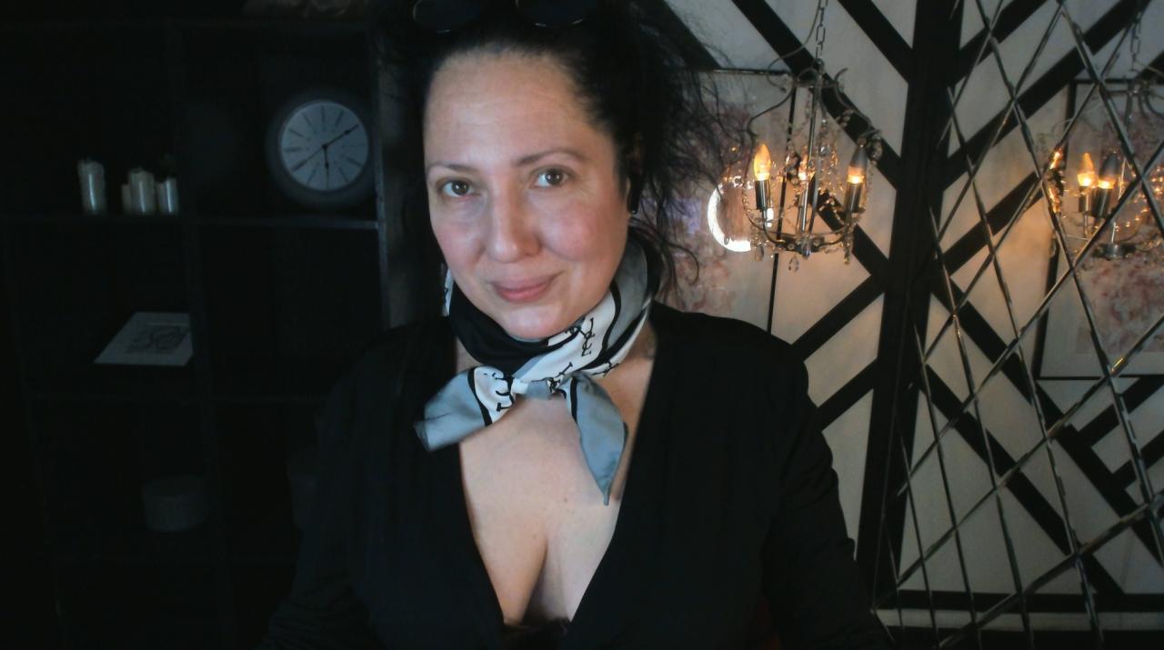 Webcam chat profile for AnitaMuse: Latex & rubber