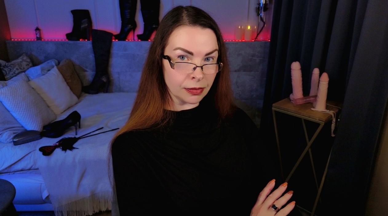 Webcam chat profile for MrsIngrid: Dominatrix