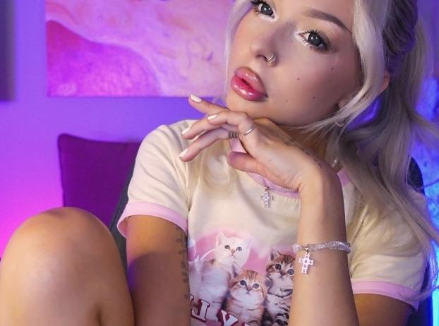 Webcam chat profile for AlaskaLane: Legs, feet & shoes